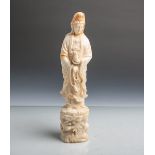 Jadeschnitzarbeit (wohl China, wohl 19. Jh.), Darstellung Guanyin