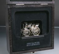 Miniatur-Model des 1886 Daimler Benz Motorwagen 925 Silber (Reu)