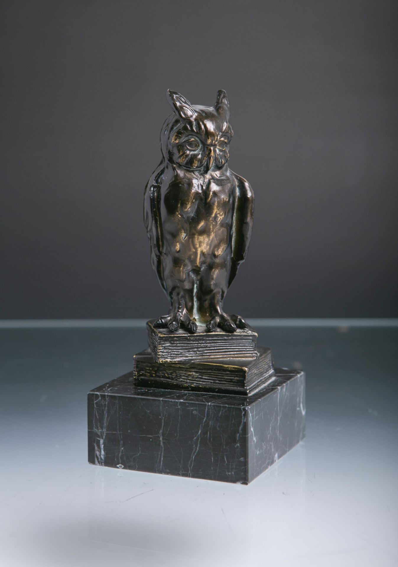 Unbekannter Künstler (wohl 20. Jh.), Bronzefigur einer Eule