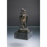 Unbekannter Künstler (wohl 20. Jh.), Bronzefigur einer Eule