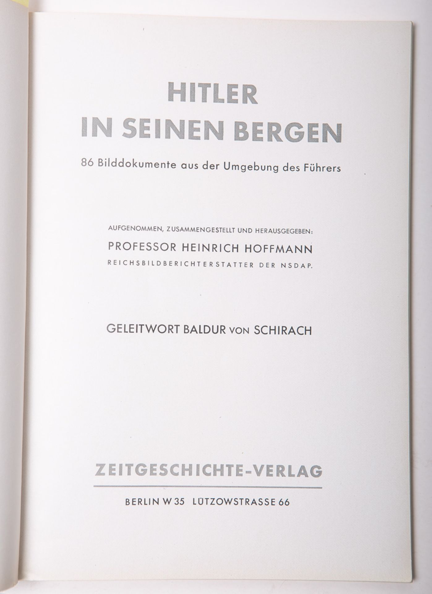 Hoffmann, Heinrich (Hrsg.), "Hitler in seinen Bergen" - Image 2 of 2