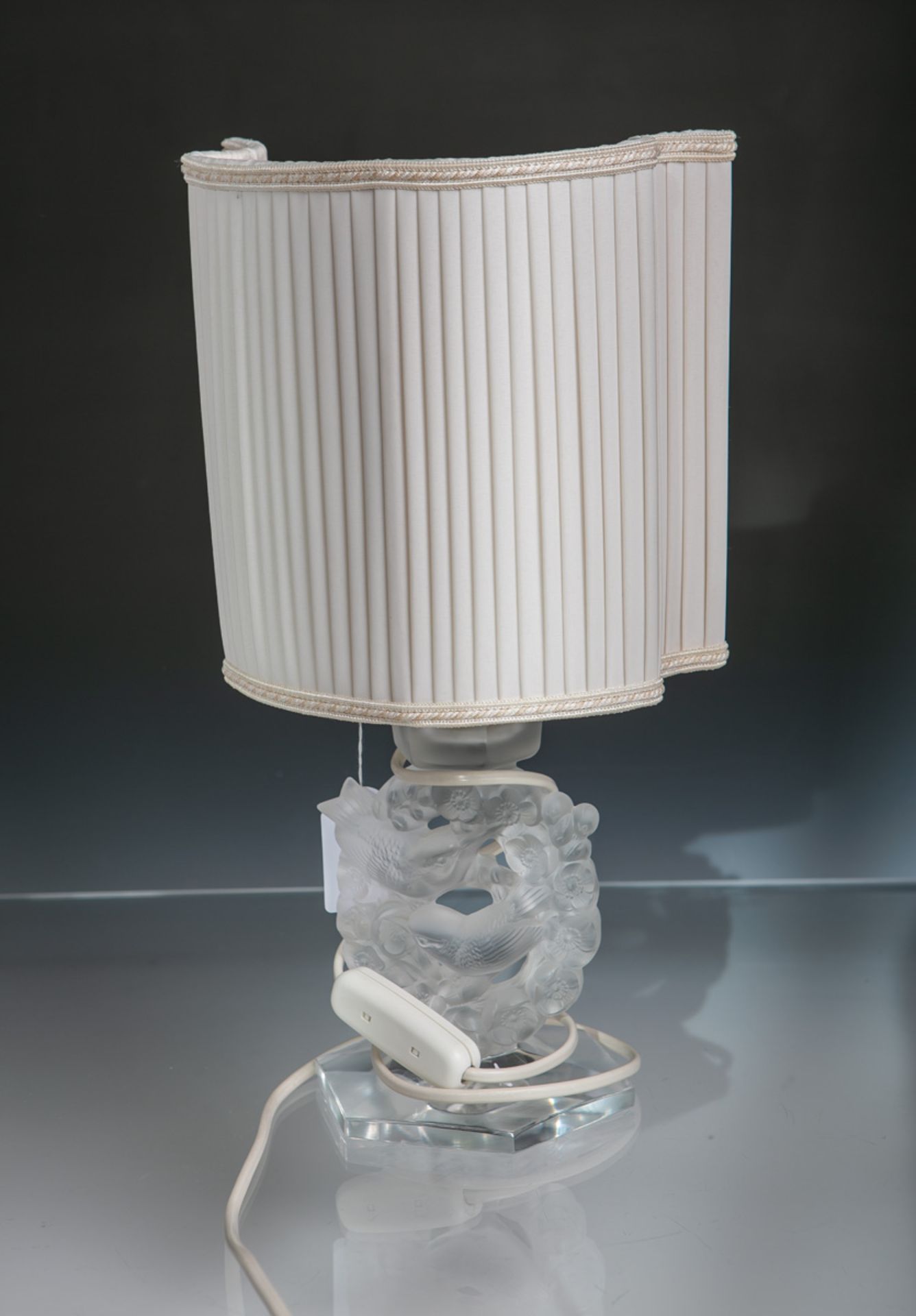 Tischlampe (Lalique, wohl 19./20. Jh.)