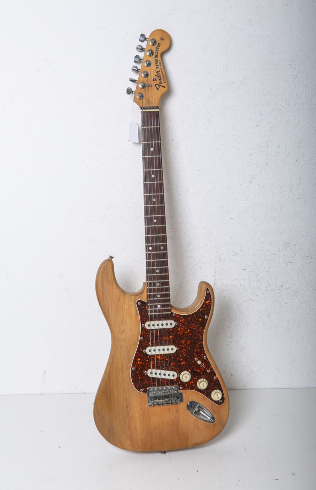 E-Gitarre "Fender Stratocaster Synchronized Tremolo" (China)