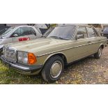 Mercedes-Benz W123 Limosine (Baujahr 1980)