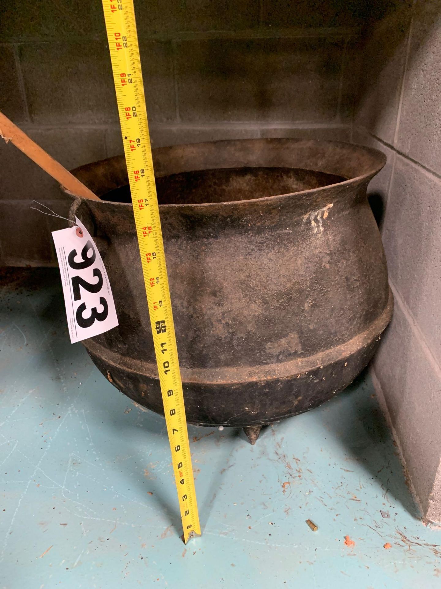 Cast Iron Cook/Wash Pot