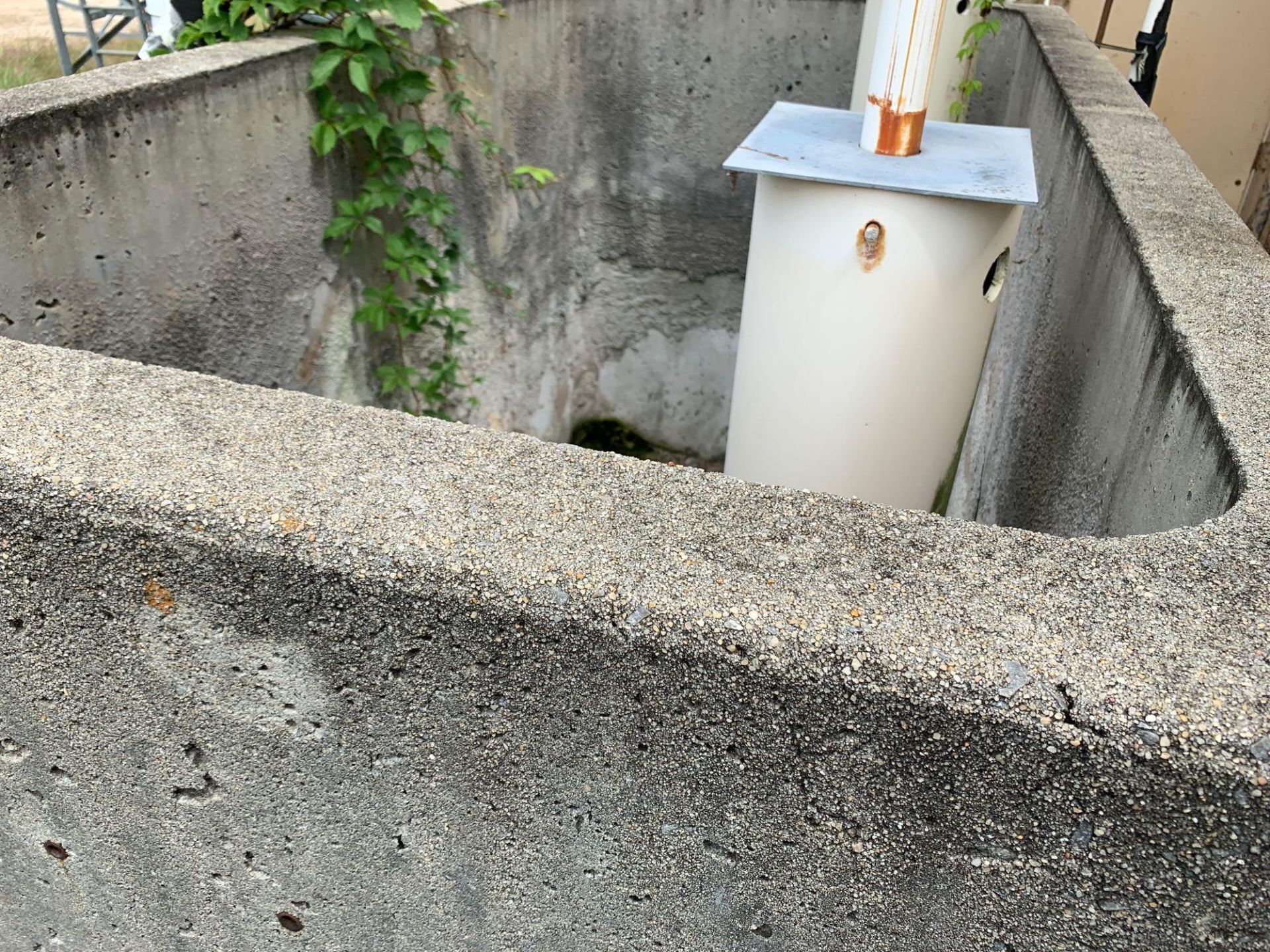 Concrete Water Tank - Approx 6'Wx4'Dx5'H on Stand - Image 5 of 6