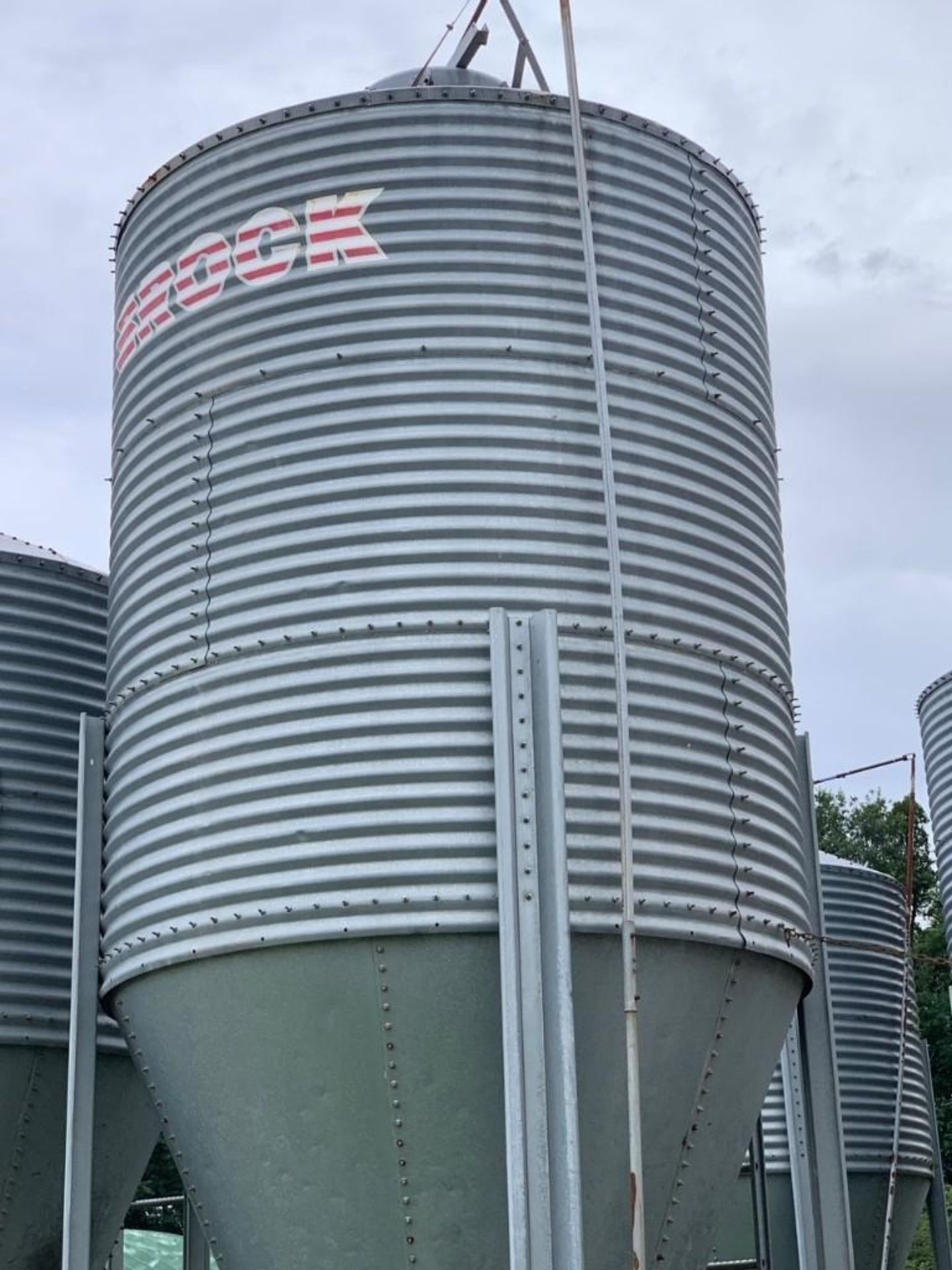 Brock Silo- 5'x5' Base, 20' High, 17' Top Cylinder - Image 3 of 8