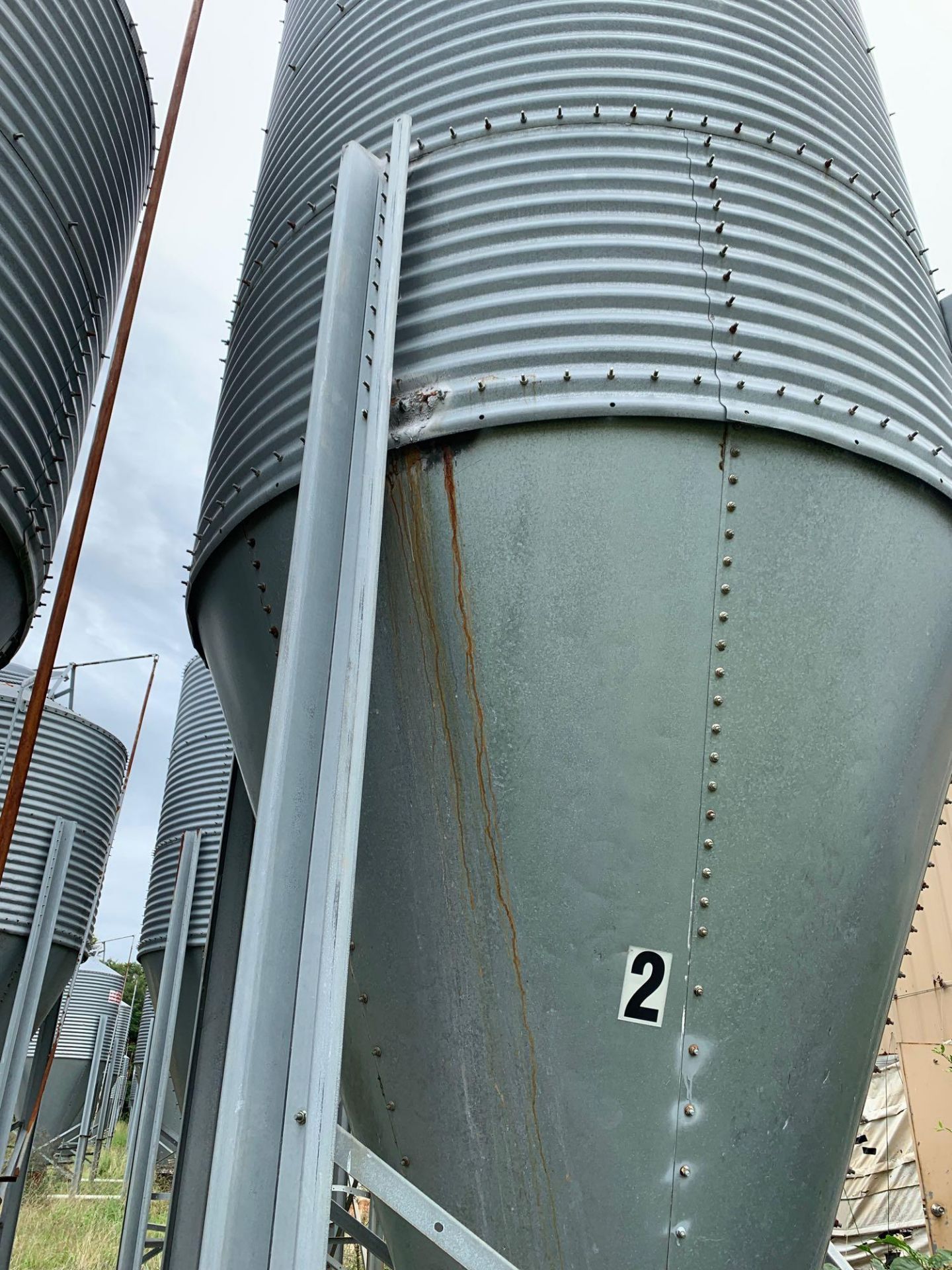 Brock Silo- 5'x5' Base, 20' High, 17' Top Cylinder - Image 11 of 12