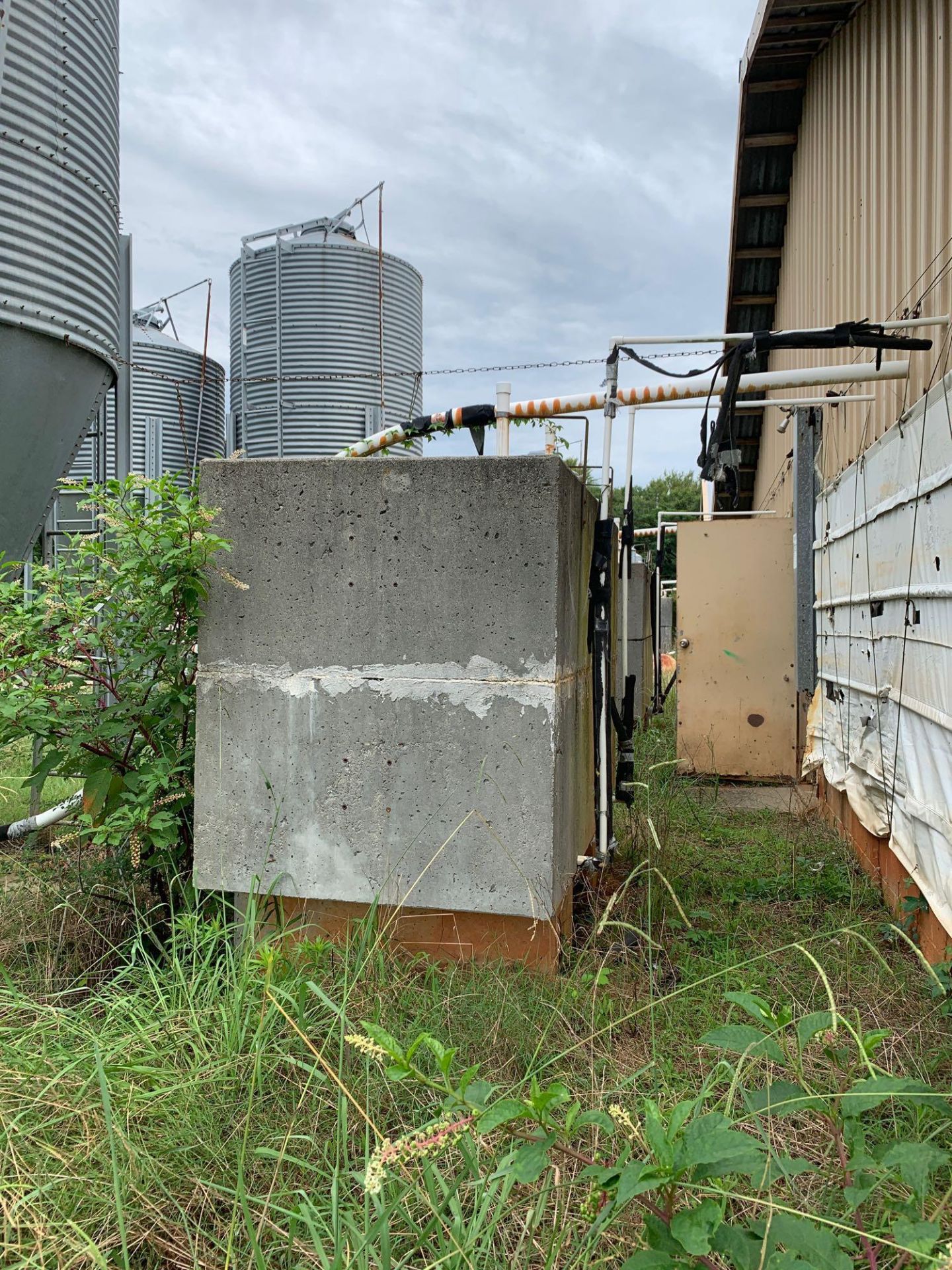 Concrete Water Tank - Approx 6'Wx4'Dx5'H on Stand - Image 3 of 6