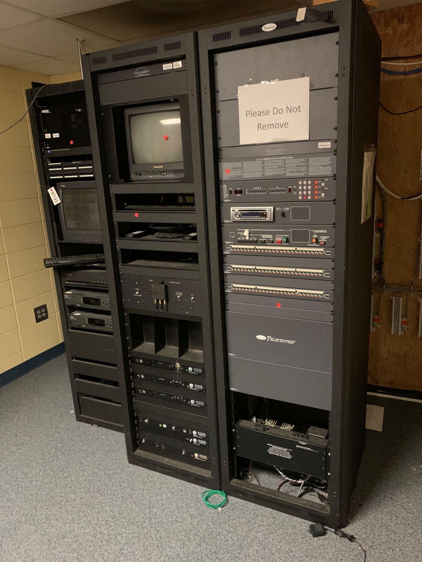 Computer Racks & Contents - Location Library - Image 4 of 7