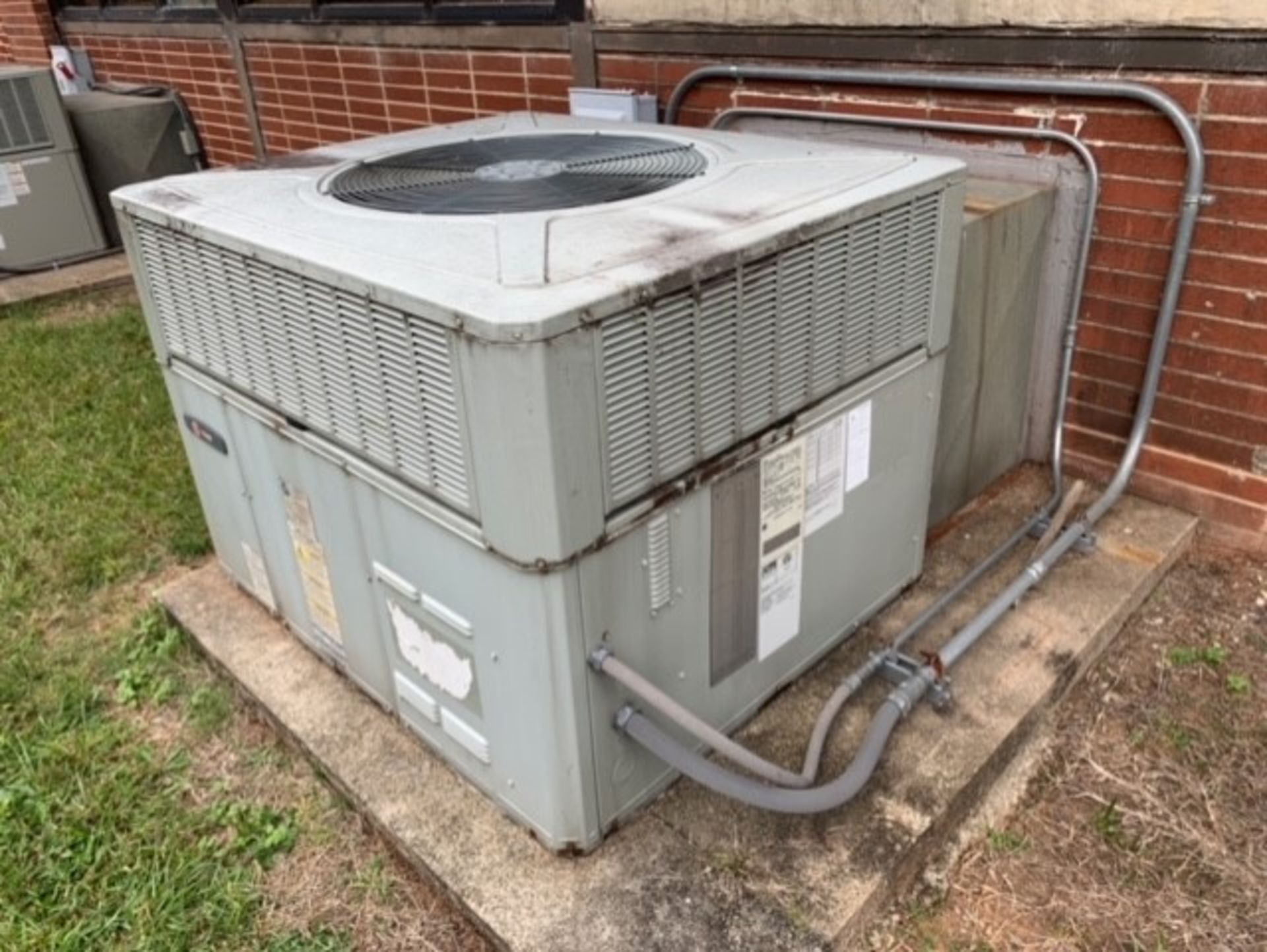 York/Trane Outdoor HVAC Units - Image 5 of 6