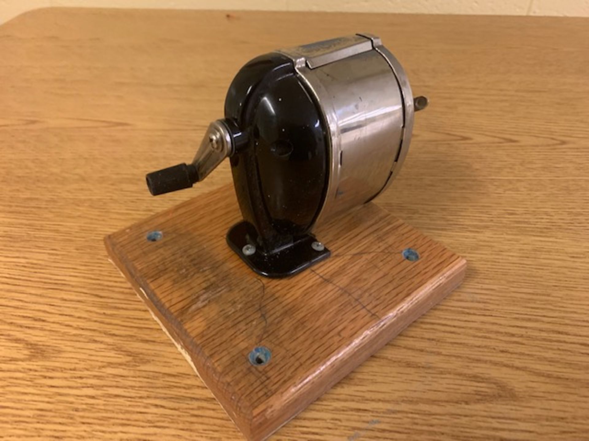 X-ACTO pencil sharpener - Image 2 of 5