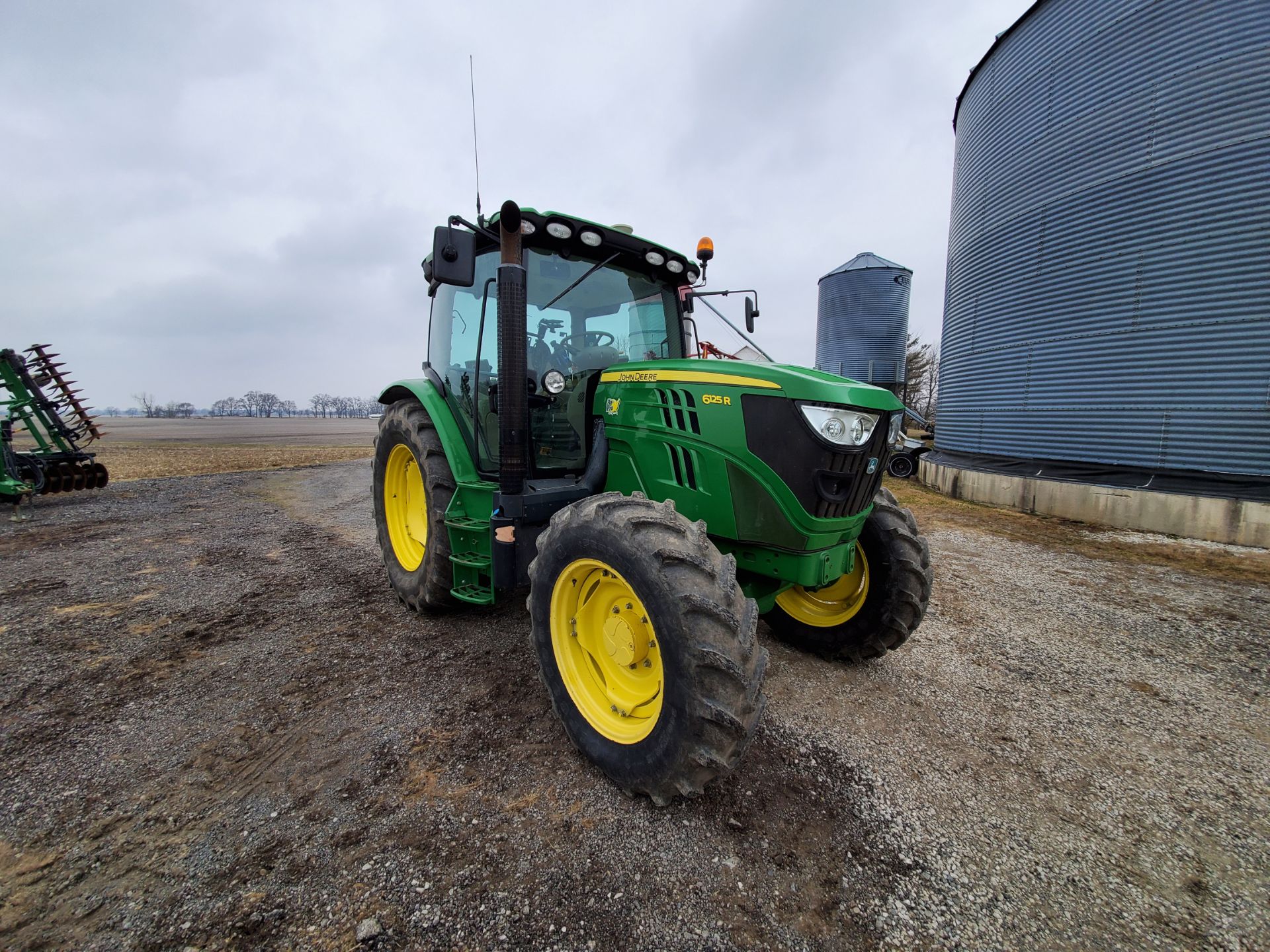 2013 John Deere 6125R Tractor