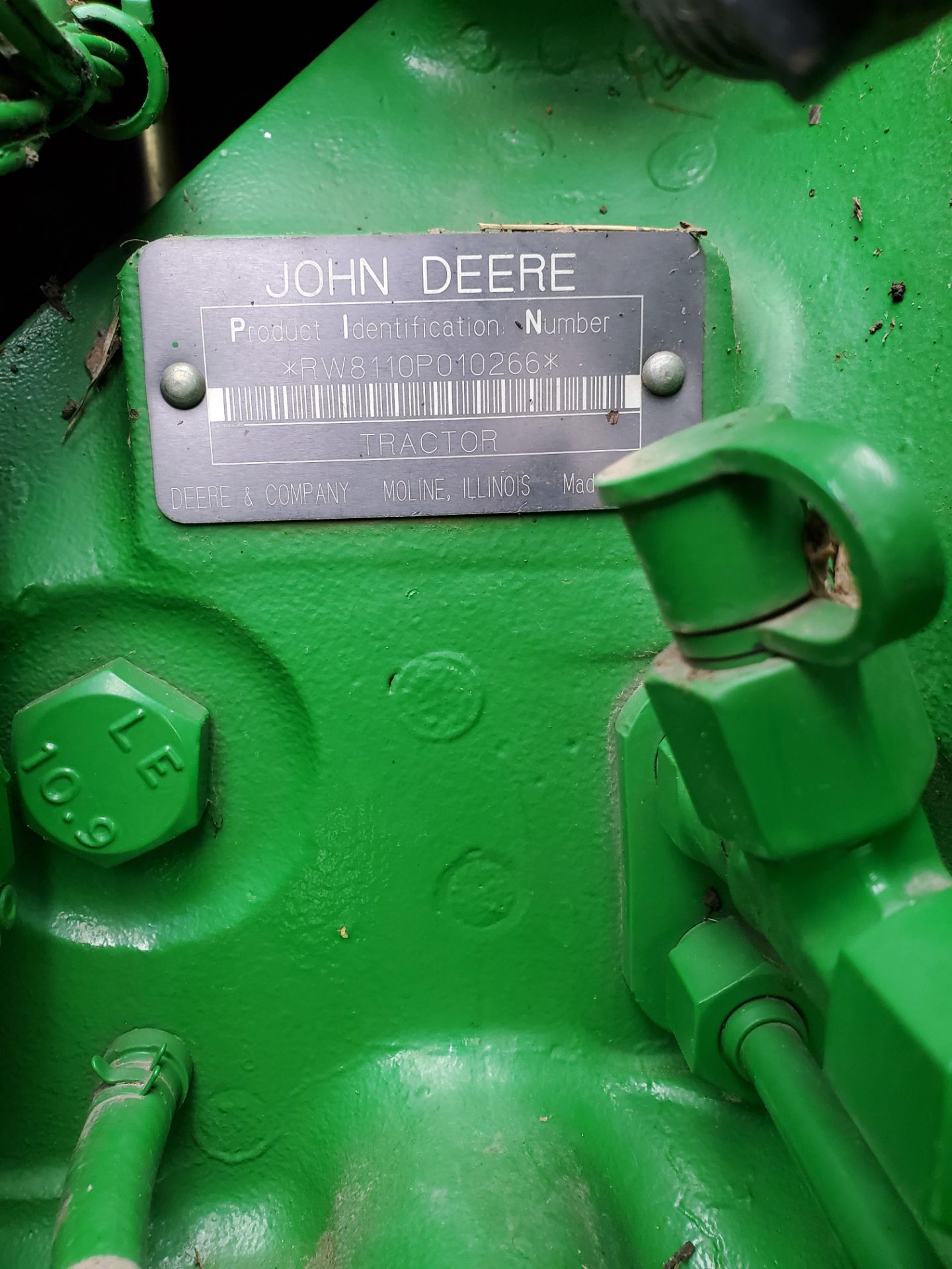 2001 John Deere 8110 Tractor - Image 8 of 12