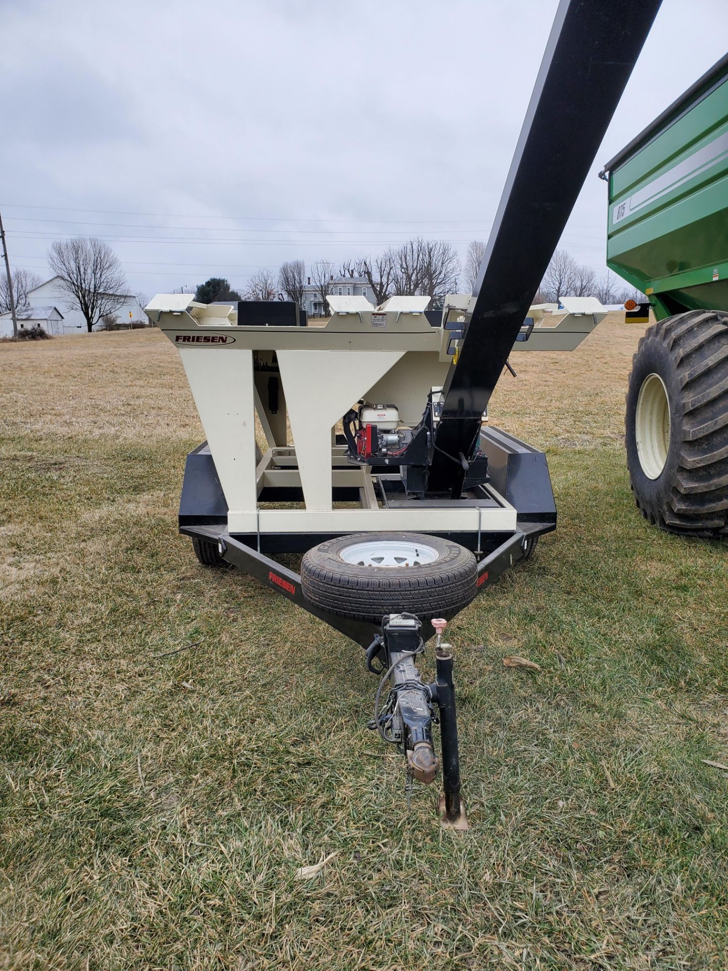 Friesen Titan 4SE Seed Tender - Image 4 of 8