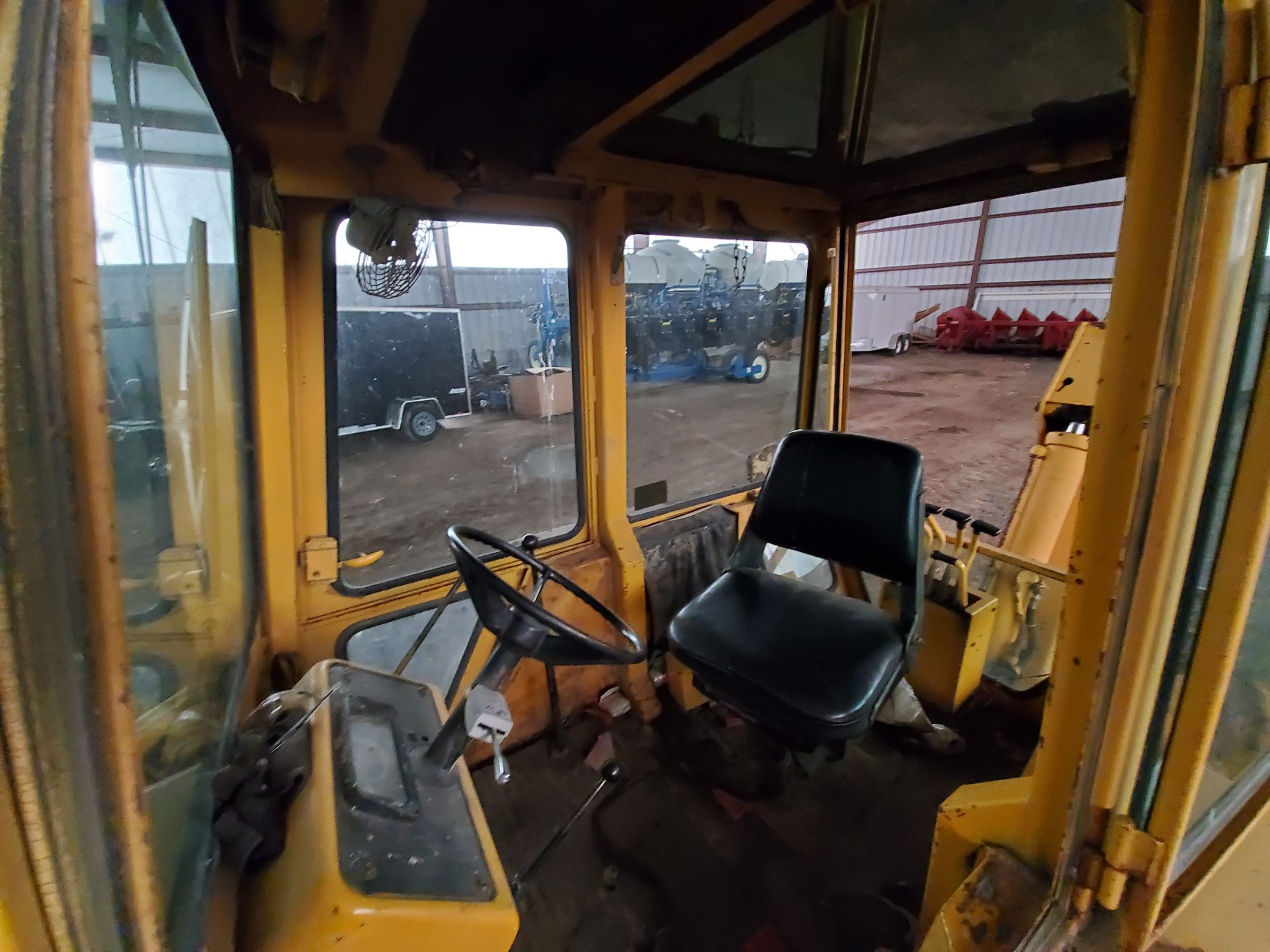 Ford Loader/Backhoe - Image 5 of 9