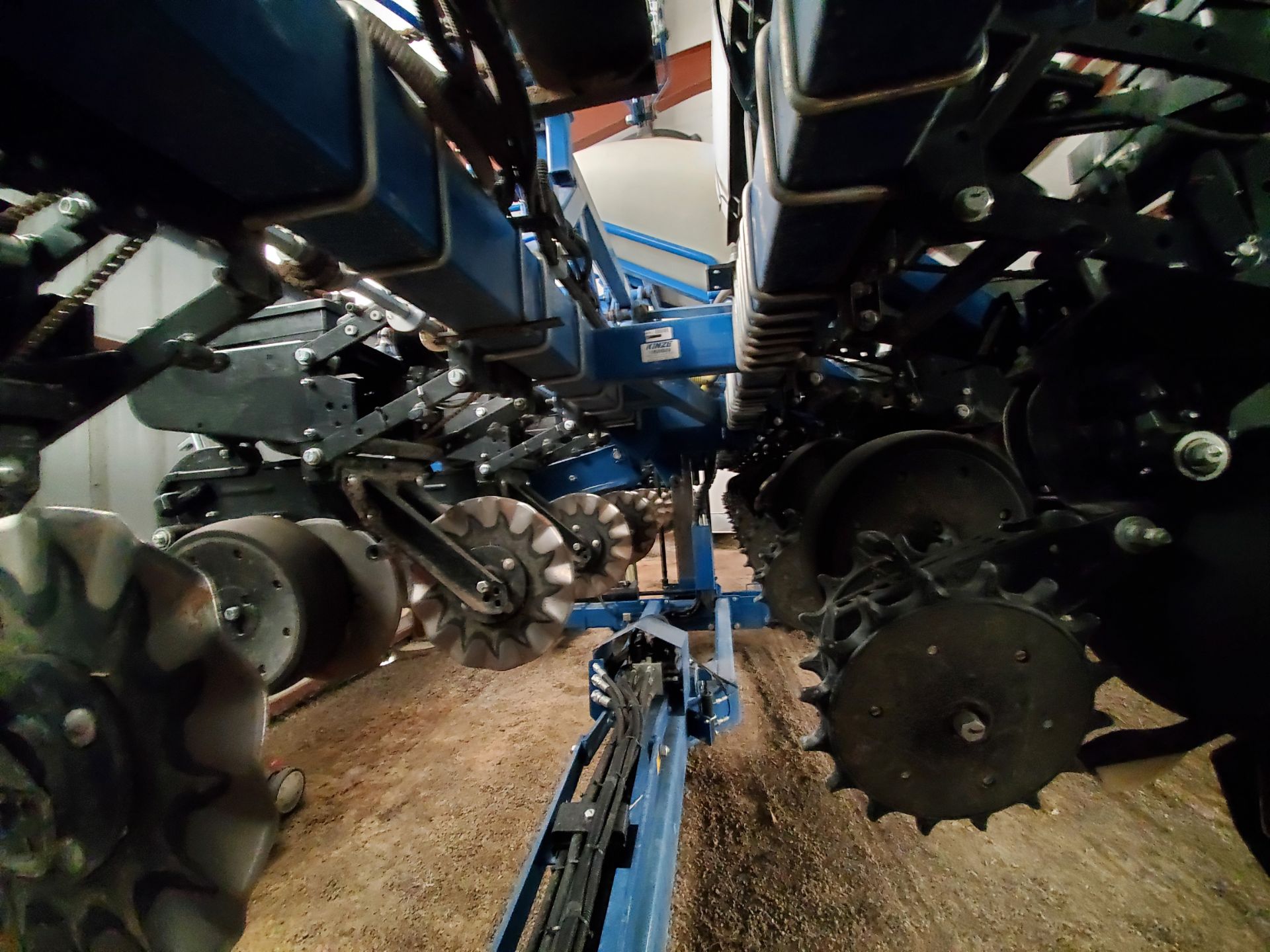 2019 Kinze 3600 Planter - Image 7 of 12