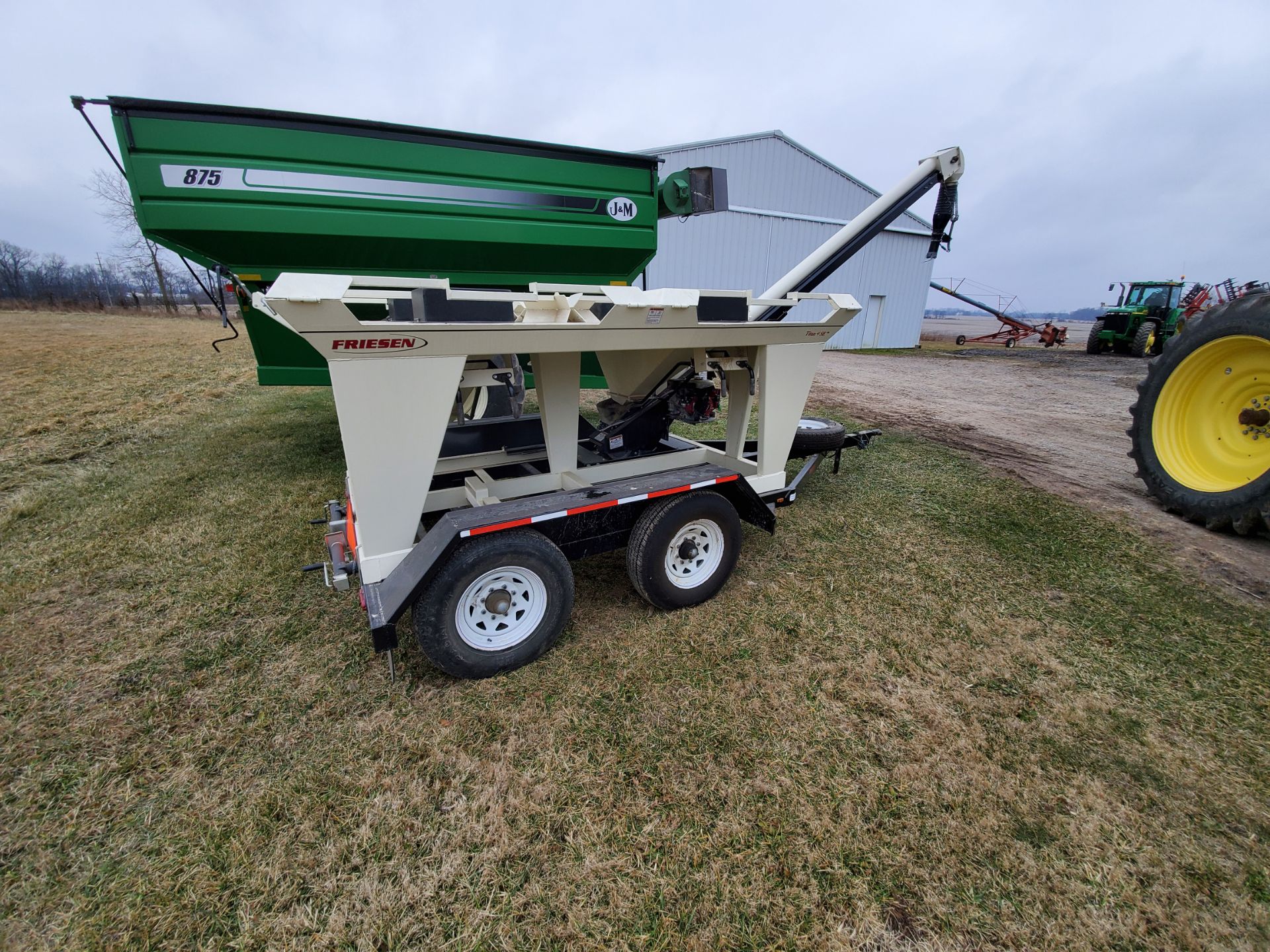 Friesen Titan 4SE Seed Tender - Image 5 of 8