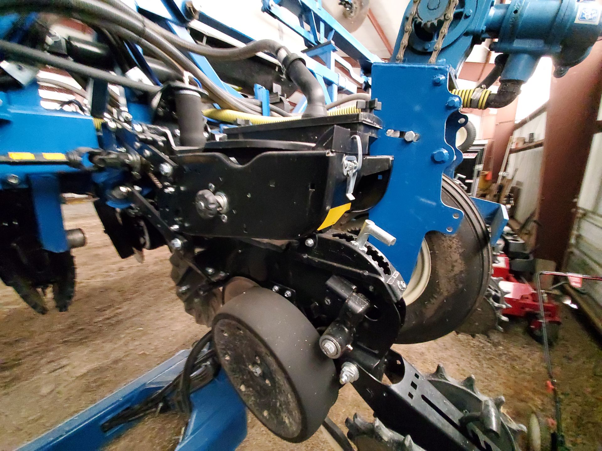 2019 Kinze 3600 Planter - Image 8 of 12