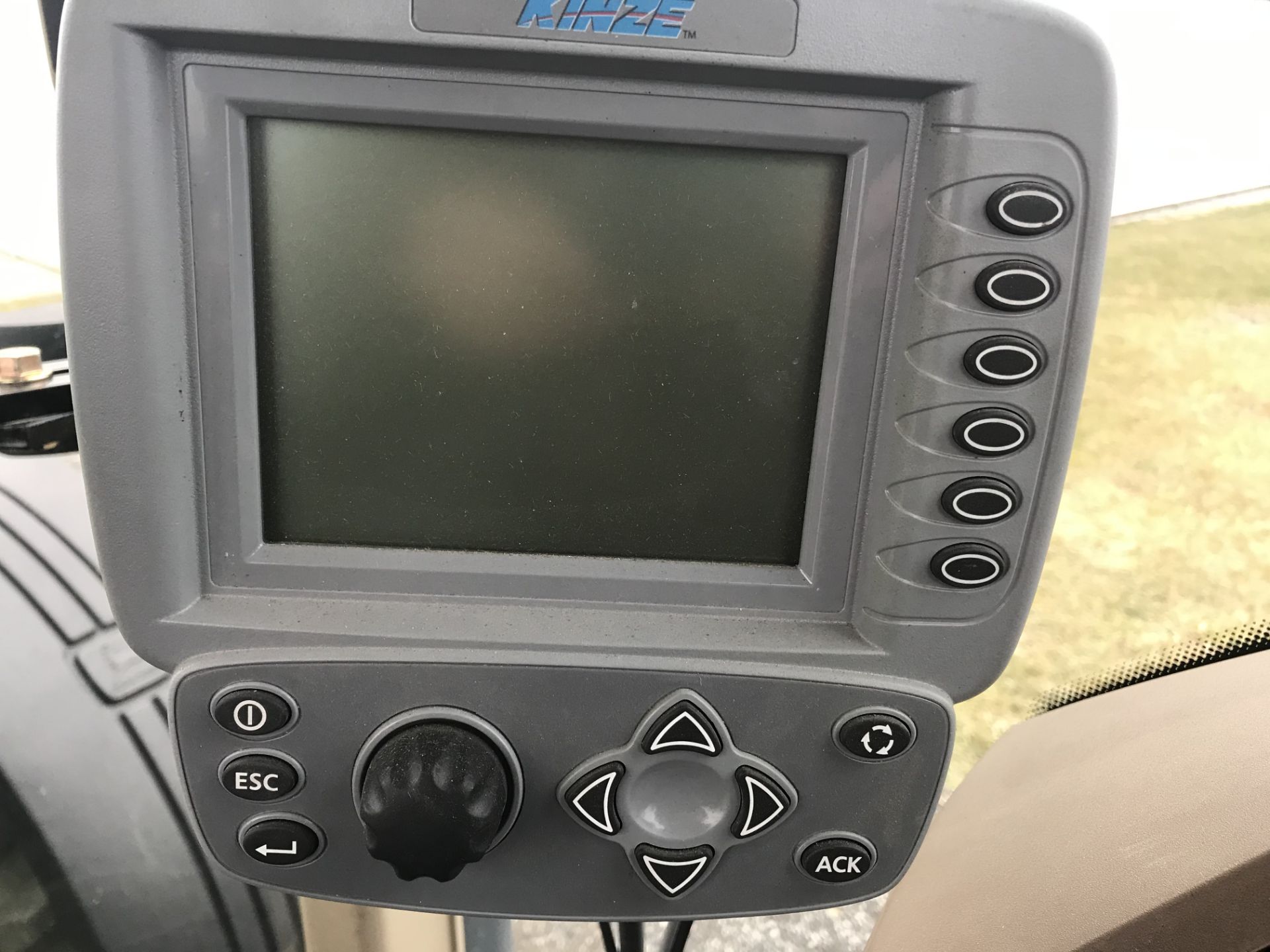 2019 Kinze 3600 Planter - Image 11 of 12