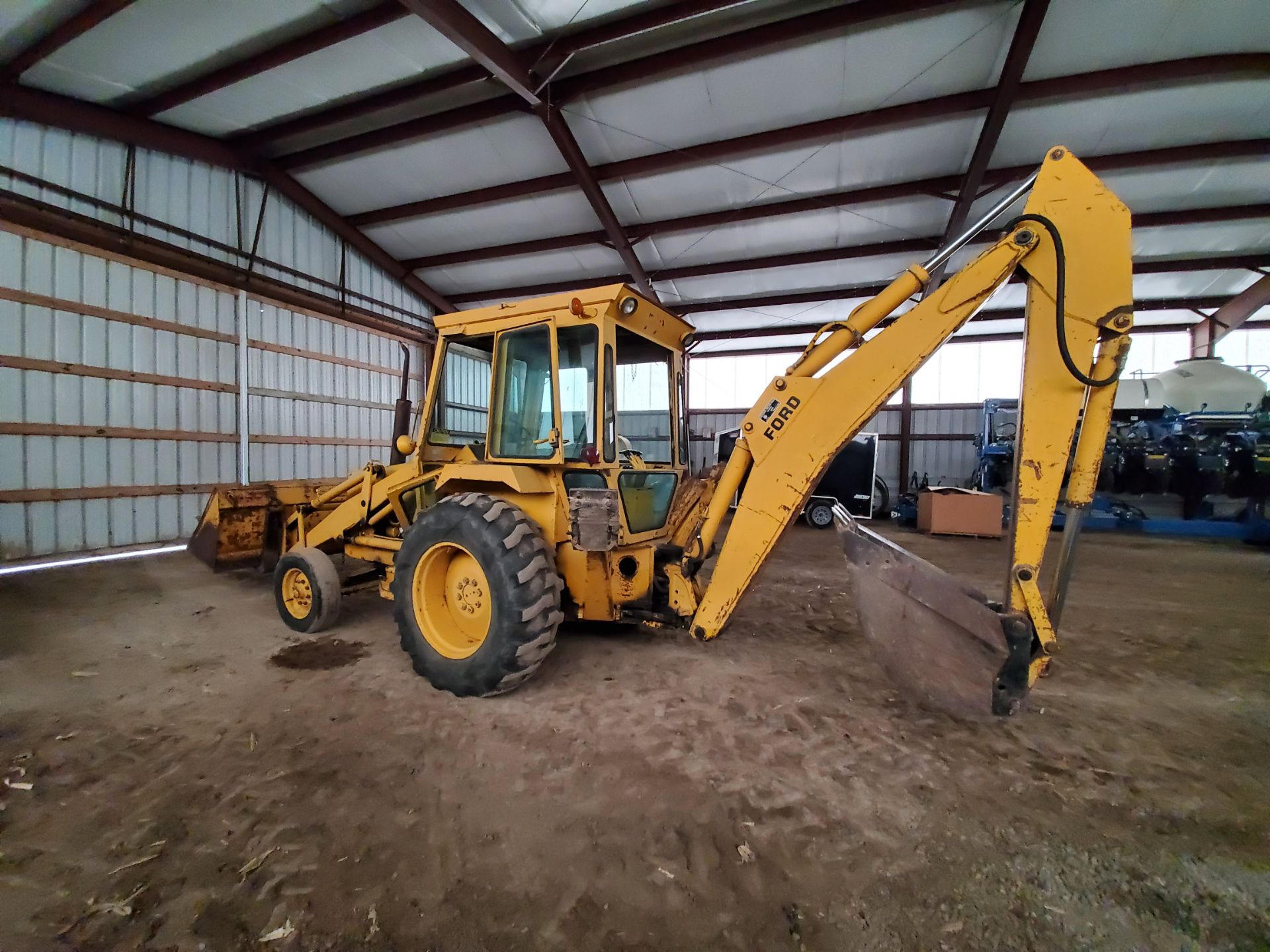 Ford Loader/Backhoe - Image 3 of 9