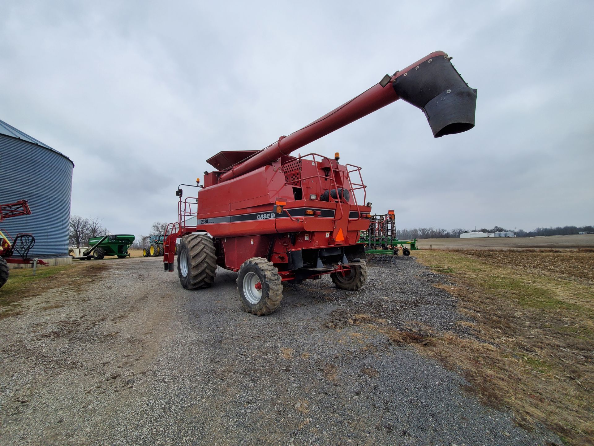 2006 Case-IH 2388 Combine - Image 3 of 17