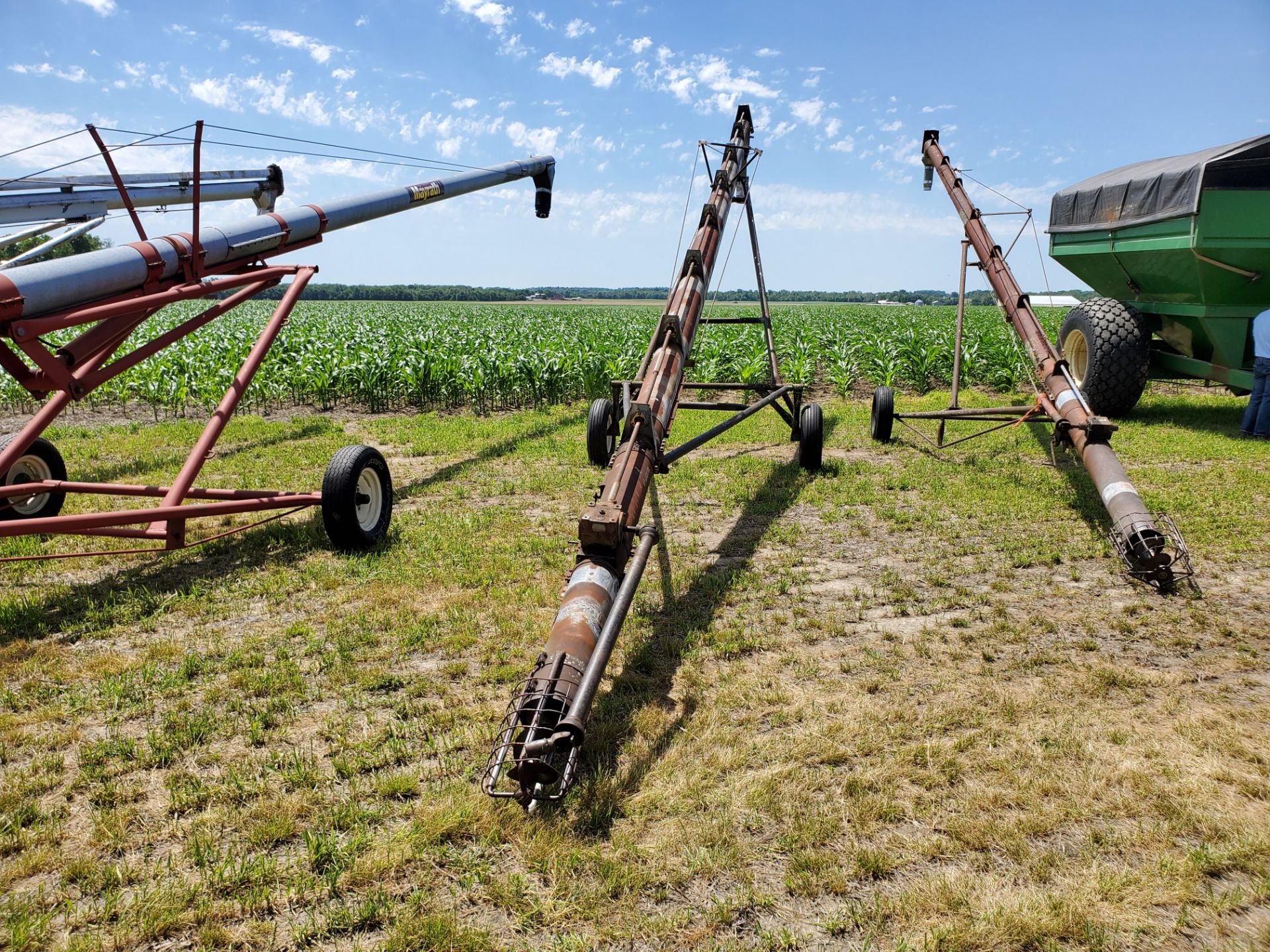 Superior 8"-42' Top Drive Auger - Image 2 of 2