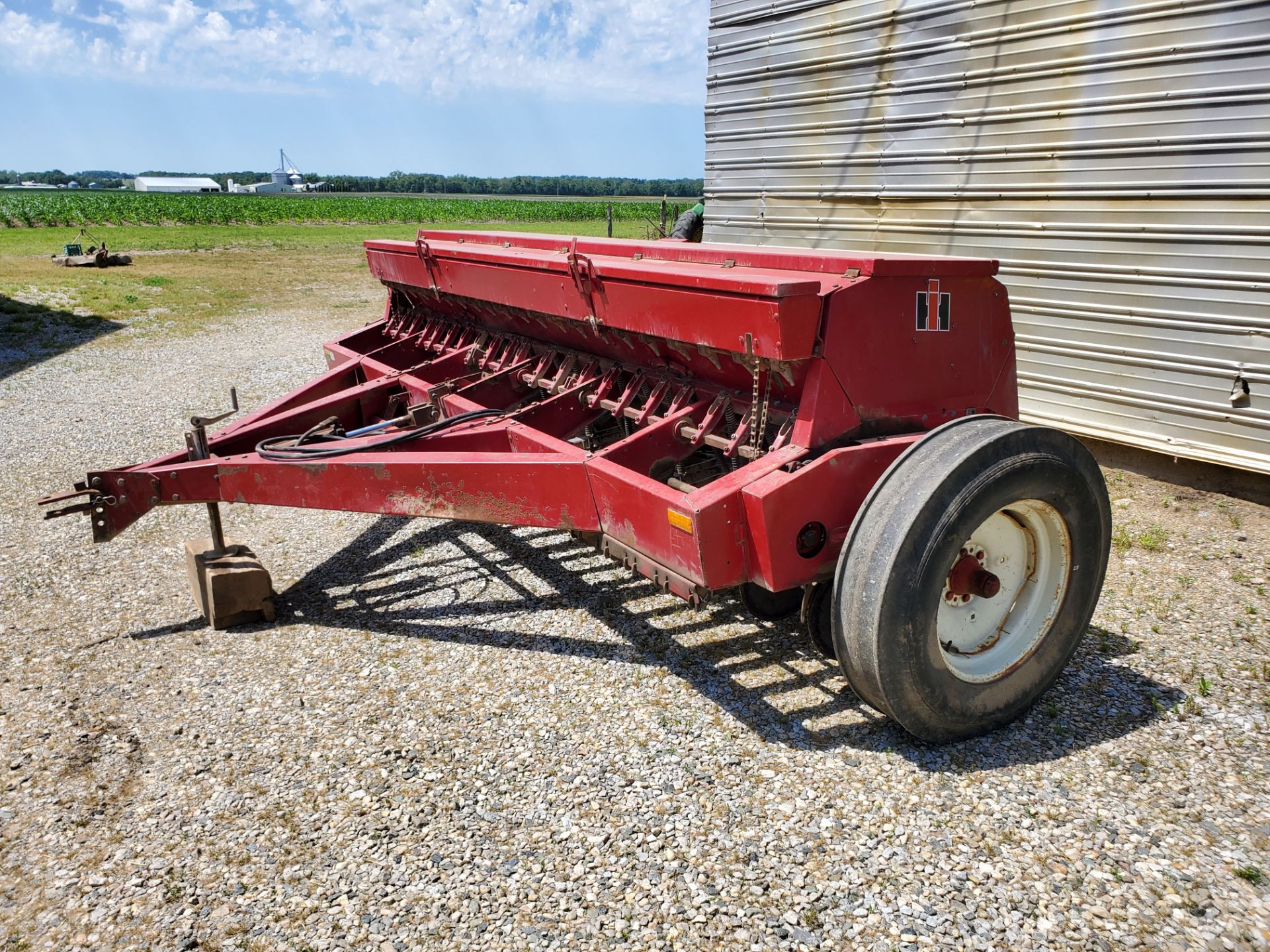 1981 IH 5100 - Image 2 of 5