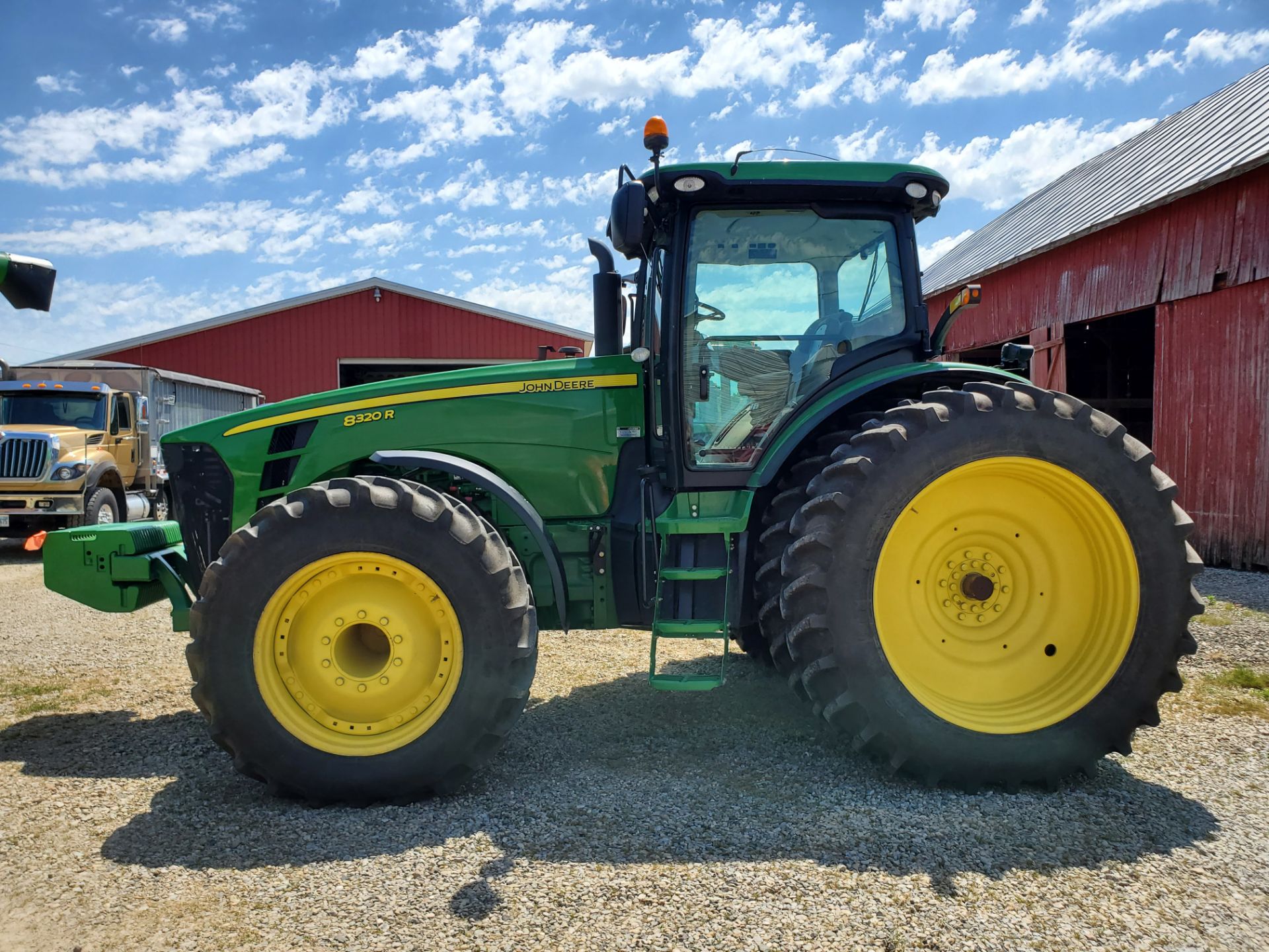 2010 JD 8320R - Image 6 of 13