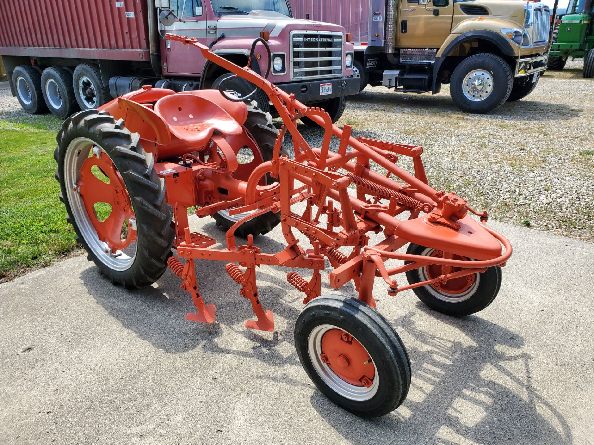 1950 AC G Cultivator - Image 2 of 4