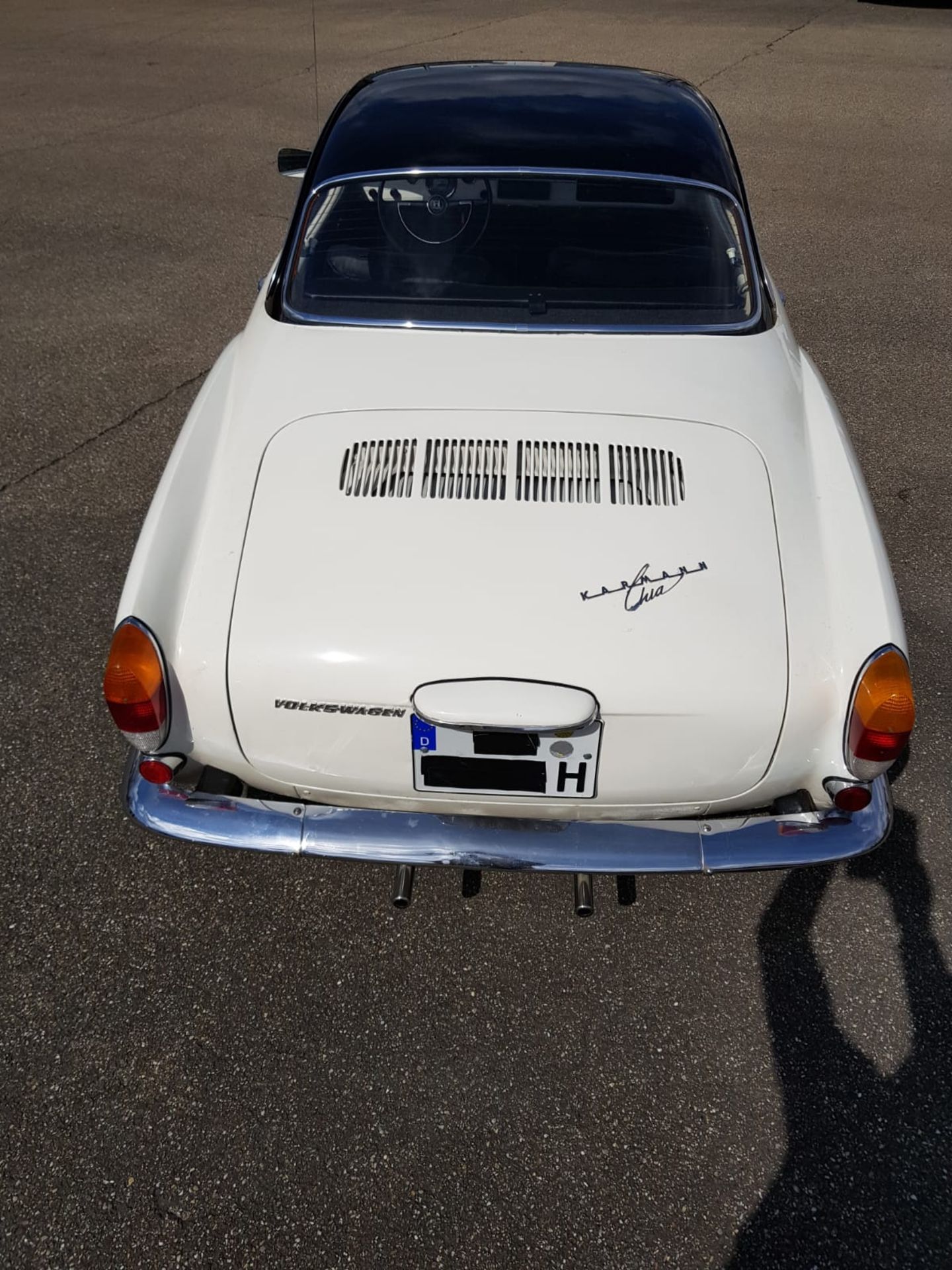 Zur Auktion steht dieser schöne Volkswagen Karmann Ghia Typ 14 aus dem Jahre 1971. Ausgestattet ist  - Bild 5 aus 6