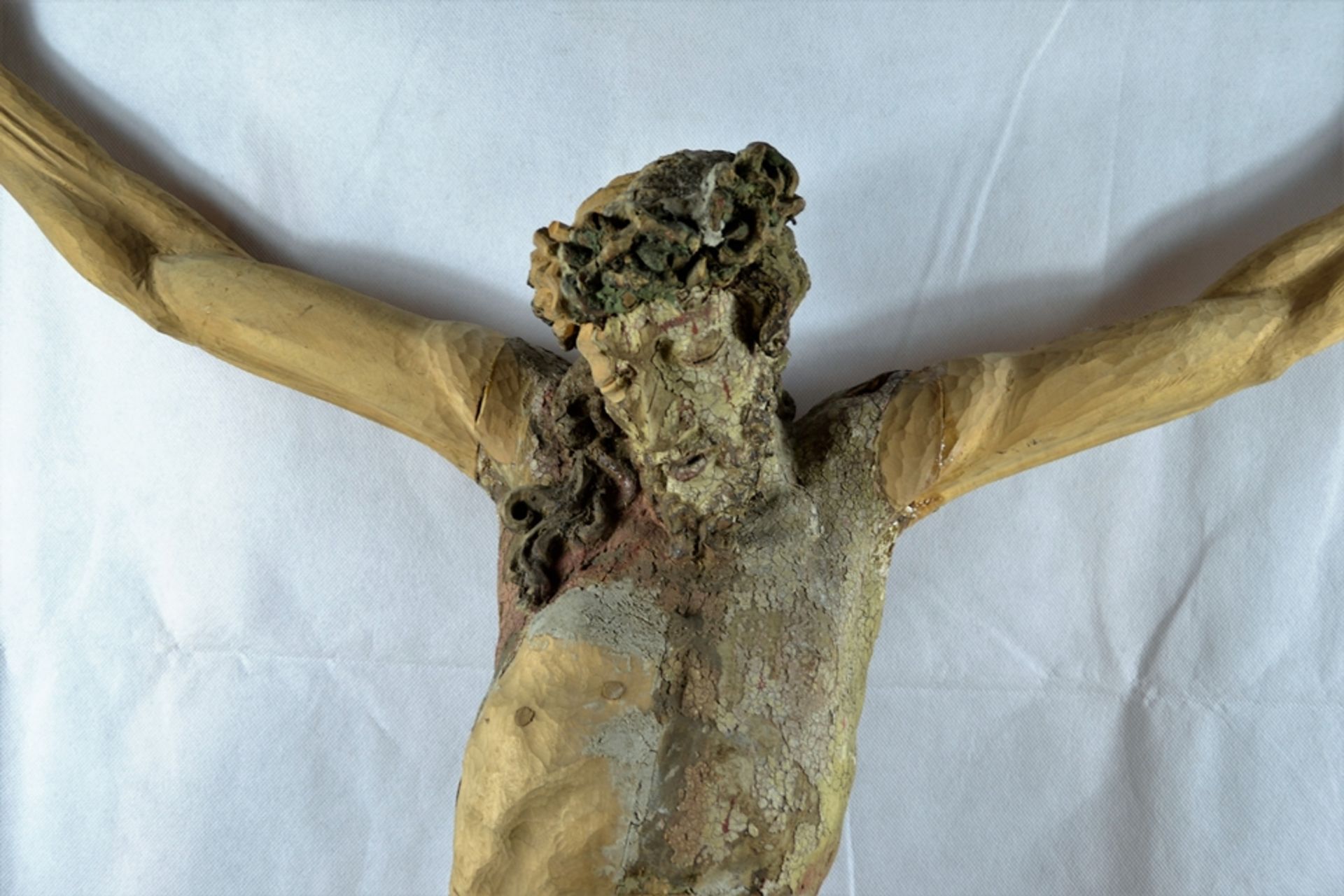 Christus Schnitzfigur 18 Jhdt., restauriert / ergänzt, ca. 110 cm - Bild 2 aus 3