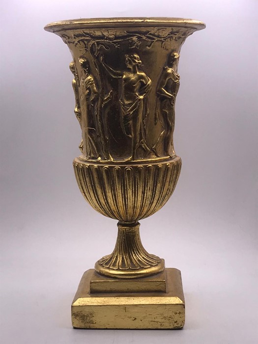 A classical styled vase - Image 2 of 6