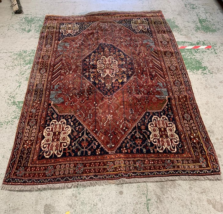 A Large Rug (161 cm x 262 cm) - Image 7 of 12