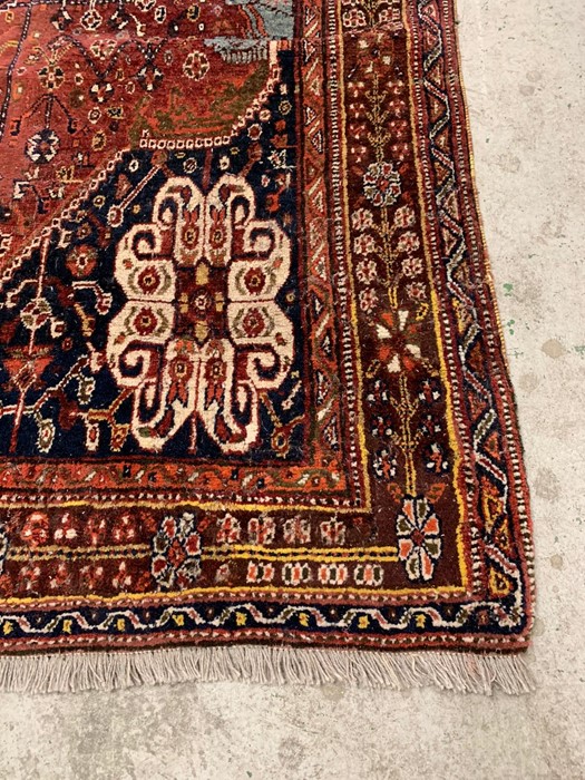 A Large Rug (161 cm x 262 cm) - Image 9 of 12