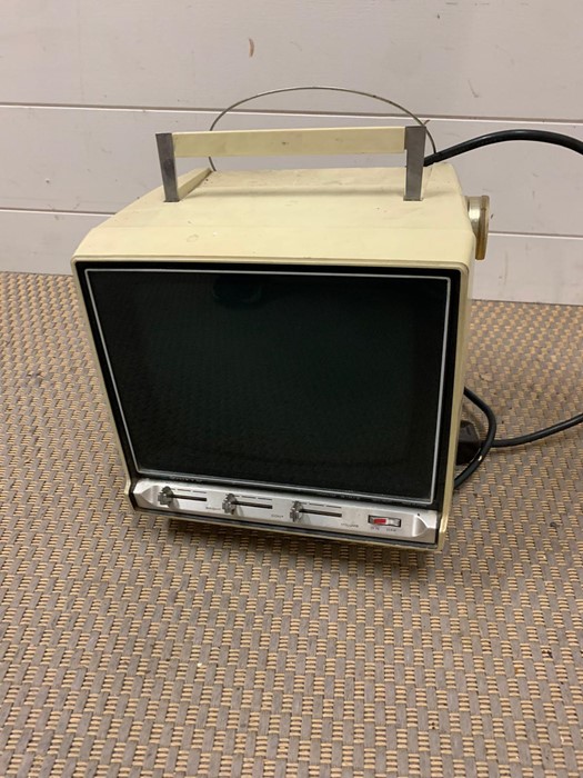 A vintage Sanyo tv model 10 1 (H50cm)