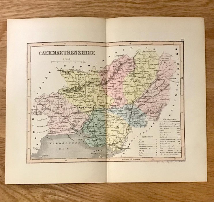 After John Speed (1552-1629) English, Barkshire Described Speed's map featuring a large vignette - Image 3 of 4