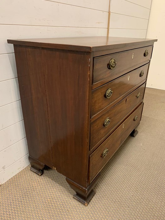 A mahogany chest of drawers with ring handles (H80cm W90cm D46cm) - Image 2 of 3