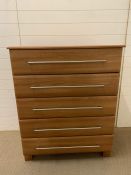A contemporary chest of drawers comprising of five long drawers (H114cm W94cm D48cm)