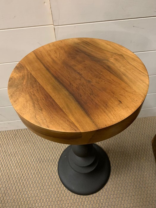 A side table on a metal stand and oak top (H62cm Dia30cm) - Image 2 of 2