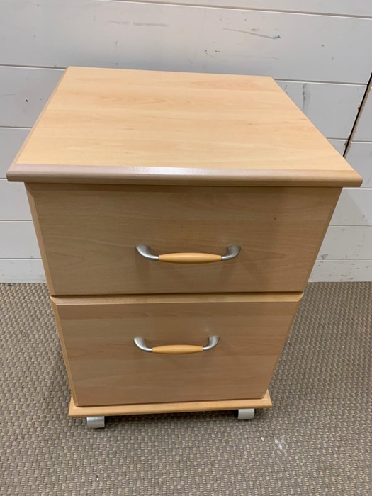 A single bedside cabinet with drawer and cupboard under (H65cm W43cm D42cm) - Image 3 of 4