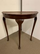 A Demi Lune Mahogany table (D 37 cm x H 73 cm x W 73 cm)