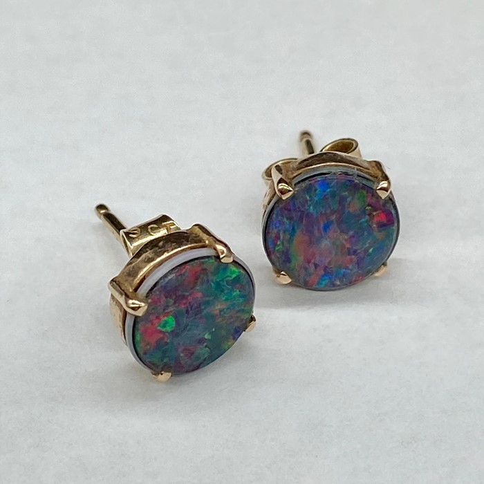A Pair of Fire Opal Earrings in 9ct gold settings. - Image 2 of 3