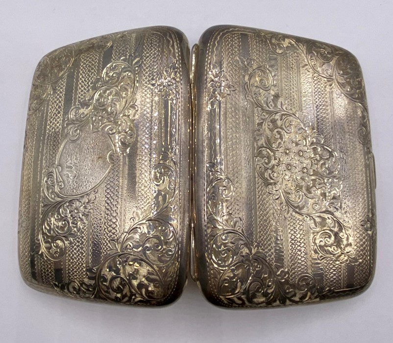 An Ornate silver cigar case, with foliate design and a blank cartouche, by Jospeh Gloster Ltd , - Image 3 of 8