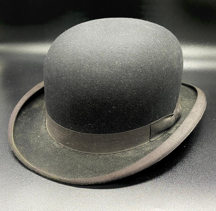 A Dunn & Co Bowler Hat (Size 7)