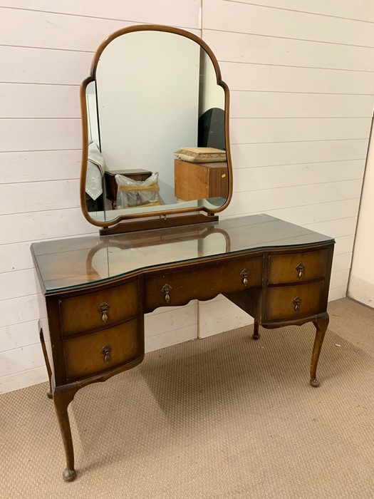 Dressing table with mirrored back and glass top (H160cm W117cm D50cm)