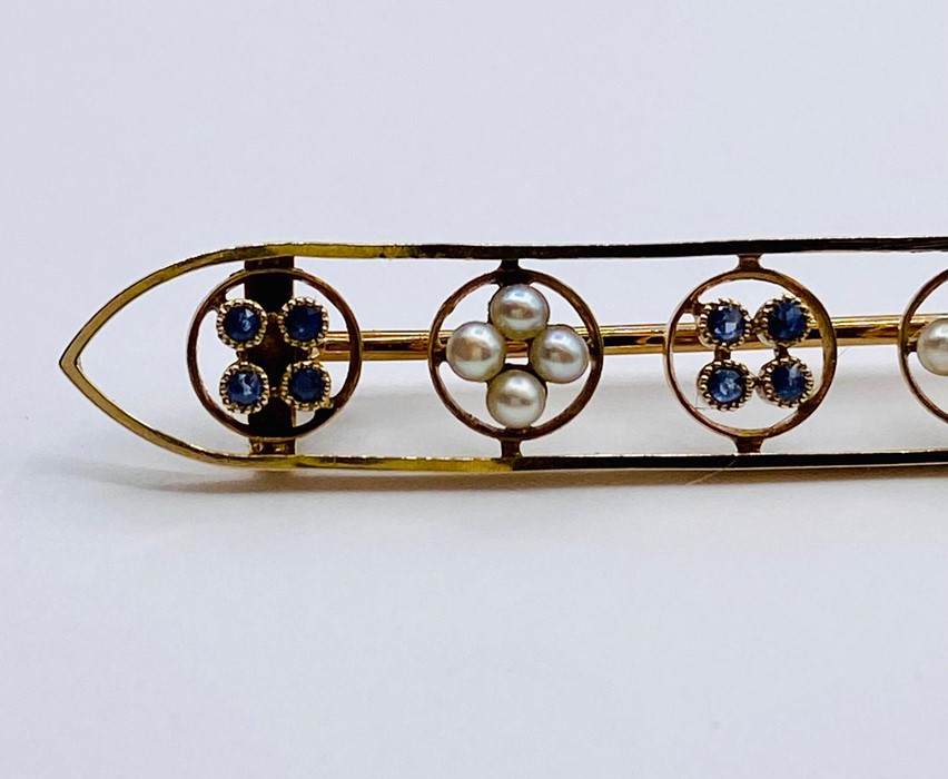 A Gold Bar brooch with seed pearls and sapphires. 6cm L - Image 8 of 10