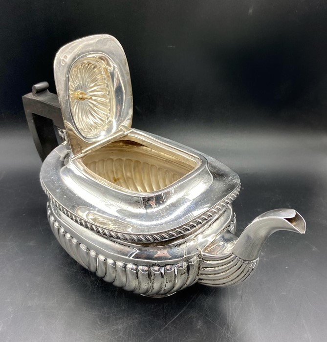 A Three piece silver tea set to include teapot, milk jug, sugar bowl (Arthur & John Zimmerman) Total - Image 5 of 8