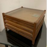 A table top display case or collectors case (H23cm W39cmsq)