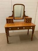 A Victorian pine dressing table with painted string details (H140cm W110cm D84cm)